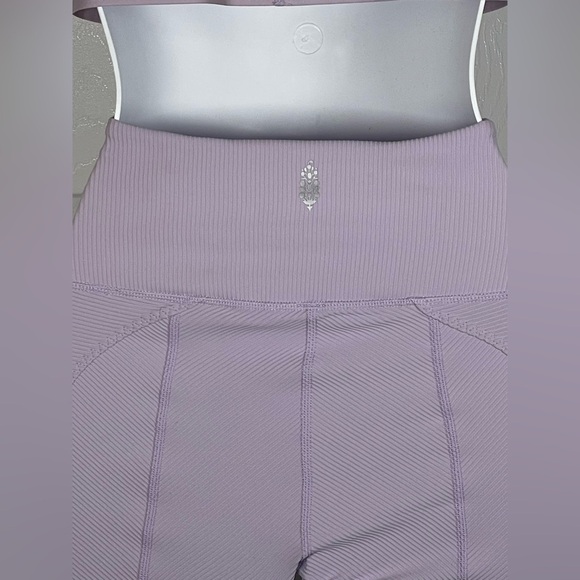 Free People Ruffle Me Up Yoga Leggings Set Top- Medium Bottoms-XS Lavender - Picture 11 of 15